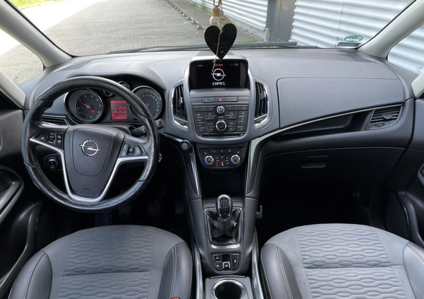 Opel Zafira cena 29900 przebieg: 312000, rok produkcji 2012 z Gubin małe 704